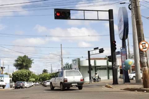 Campo Grande não tem agentes para coibir "barbaridades" no trânsito