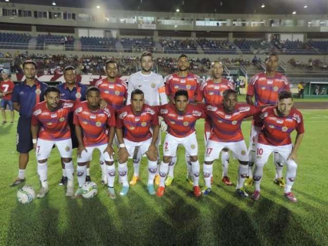 Sete de Dourados joga pressionado e com desfalques contra o &Aacute;guia Negra 