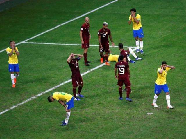 Brasil fica no 0 a 0 em jogo contra a Venezuela e sai de campo ao som de vaias 