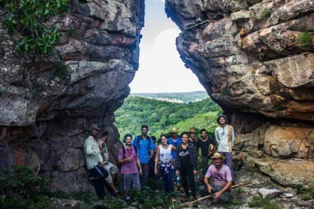 Desenhos rupestres, trilhas e uma vista de impressionar a 207 km de Campo Grande