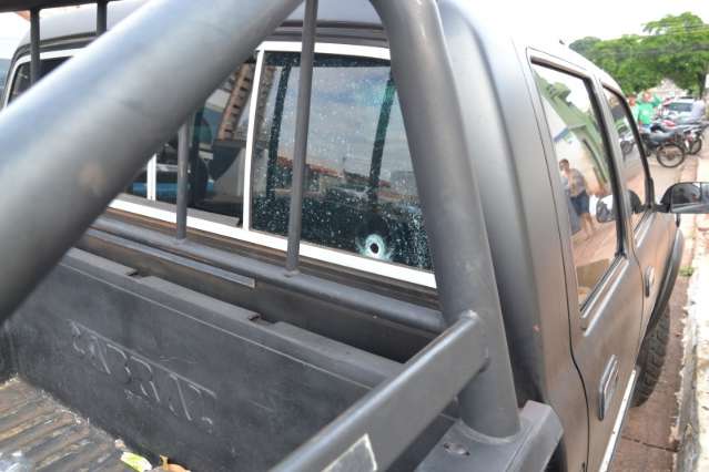 Adolescente &eacute; baleado na cabe&ccedil;a ap&oacute;s troca de tiros com a PM