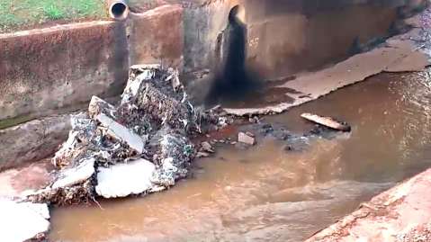 Rio Anhanduí tem a água mais poluída; lixo e esgoto são os maiores problemas