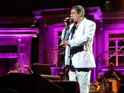 Zeca Pagodinho volta a Campo Grande com show "Vida que Segue"