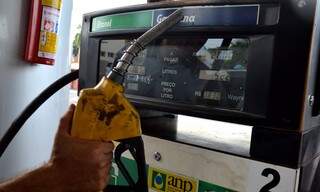 Preço médio da gasolina passou de R$ 3,699 para R$ 3,811, em Corumbá (Foto: Diário Corumbaense)