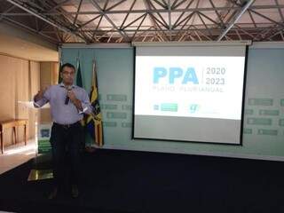 superintendente de Planejamento, Taner de Castro Nogueira, durante reunião (Foto: Leonardo Rocha)