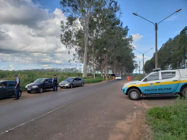 No feriado, 1.200 ve&iacute;culos foram fiscalizados nas rodovias estaduais