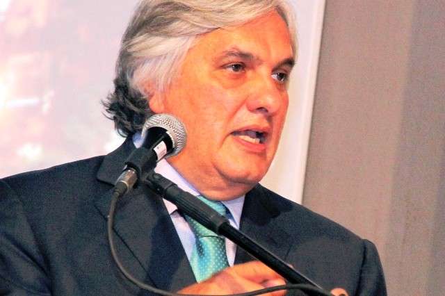 PT come&ccedil;a a discutir programa de governo para Delc&iacute;dio no s&aacute;bado