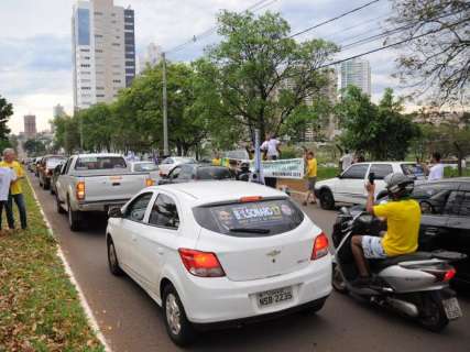 Carreata a favor do #EleSim reuniu 25 mil ve&iacute;culos, afirma organiza&ccedil;&atilde;o