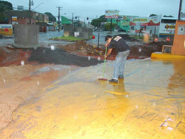  Comerciantes reclamam de preju&iacute;zo com interdi&ccedil;&atilde;o na J&uacute;lio de Castilhos 