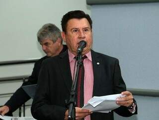 Vereador Valdir Gomes (PP) reiterou a importância da proposta. (Foto: Câmara Municipal)