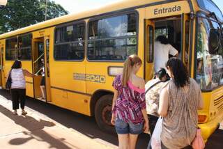Transporte coletivo em Dourados fica mais caro a partir de quinta-feira. (Foto: Hédio Fazan)