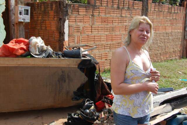  Menino de 2 anos acende isqueiro e incendeia quarto com mais 3 crian&ccedil;as