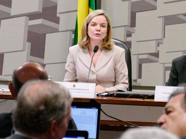 Senadora do PR assume comiss&atilde;o que era presidida por Delc&iacute;dio no Senado