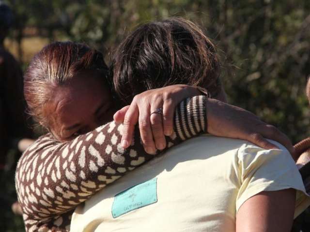 Per&iacute;cia em corpo vai determinar se menino foi jogado com vida em rio