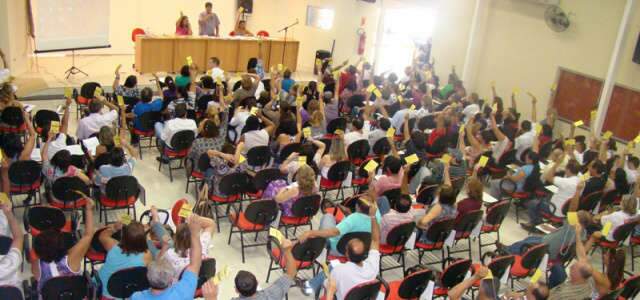 Professores rejeitam proposta de mudan&ccedil;as no Estatuto da categoria