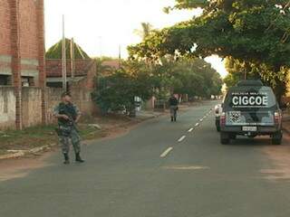 Policiais da Cigcoe também durante ocupação do bairro. (Foto:Benê Soares/Perfil News)
