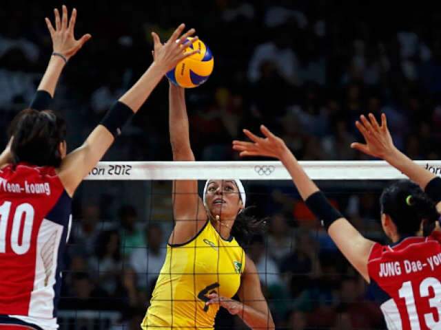  V&ocirc;lei feminino perde para a Coreia do Sul e se complica nas Olimp&iacute;adas