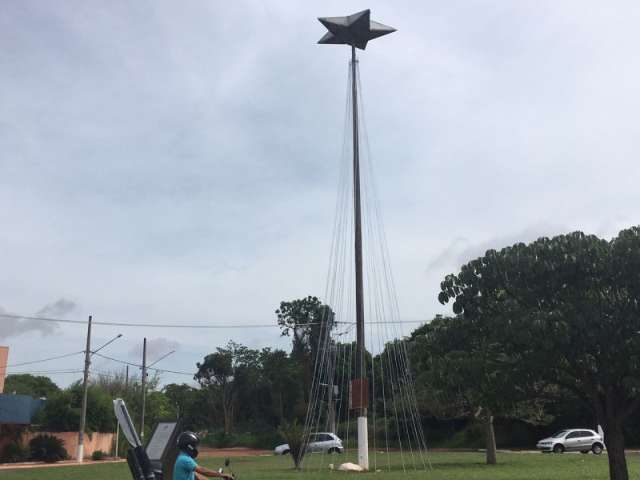 Rotat&oacute;rias do Parque dos Poderes recebem decora&ccedil;&atilde;o de Natal