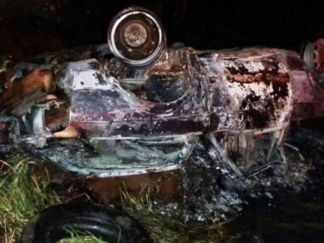 Homem morre depois de ve&iacute;culo pegar fogo em acidente na MS-156