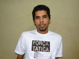 Eriton Lopes, foragido do regime semiaberto, foi preso e apontado pela polícia como autor de vários roubos em Dourados (Foto: Osvaldo Duarte/Dourados News)
