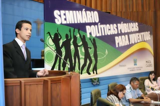 Projeto Traje resgata 1,3 mil jovens e forma&ccedil;&atilde;o ajuda a mudar vidas