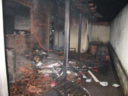 Inc&ecirc;ndio danifica  pr&eacute;dio de operadora de mergulho em Bonito 