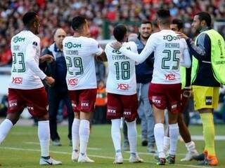 Comemoração dos jogadores ao final da partida. (Foto: FluminenseFC) 