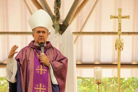“Não encontro candidato que boto fé”, avalia bispo sobre eleições de 2018