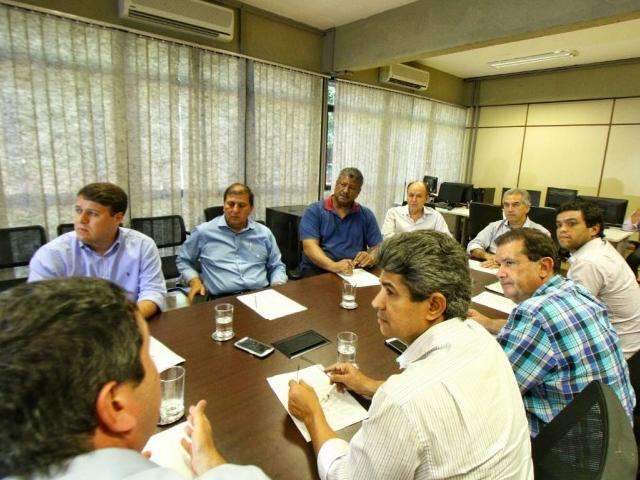 Oposi&ccedil;&atilde;o diz que aguardar&aacute; leitura oficial da reforma para se posicionar