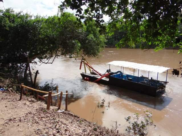 Sem licen&ccedil;a ambiental, mineradora &eacute; fechada por retirar areia do rio Aquidauana