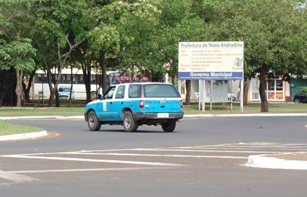 Encapuzados fazem fam&iacute;lia ref&eacute;m em 3&ordm; assalto a moradores neste m&ecirc;s