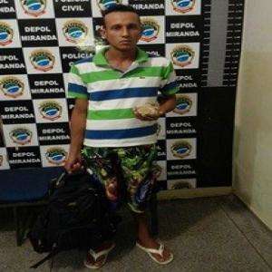 Traficante &eacute; preso em flagrante transportando droga em &ocirc;nibus