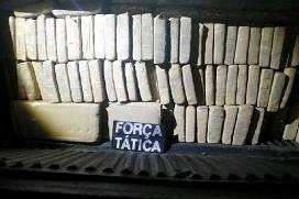 Caminhonetes s&atilde;o apreendidas com 2,3 mil quilos de maconha em Caarap&oacute;