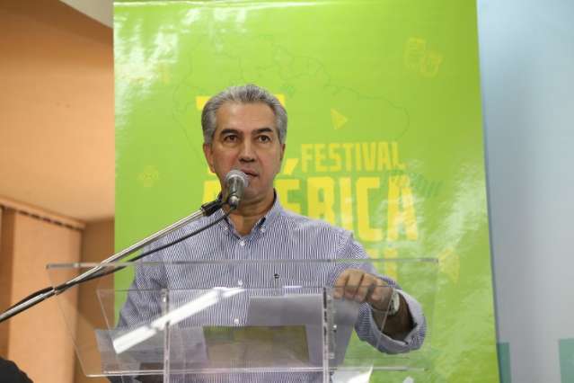 Governo entrega casas e participa de campanha na Assomasul