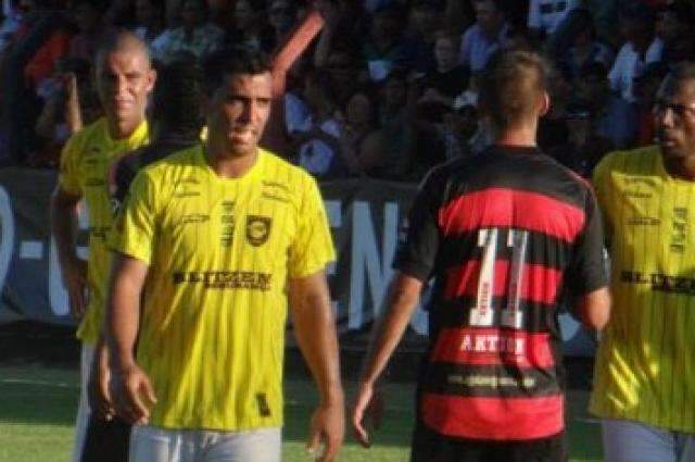 S&oacute; vit&oacute;ria d&aacute; t&iacute;tulo e p&otilde;e fim ao tabu do Cene em confronto com o &Aacute;guia