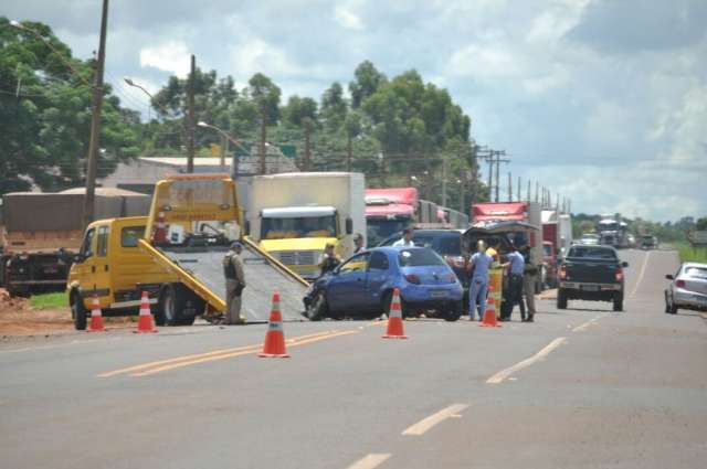 Condutora invade BR-163 e provoca acidente no Jardim Itamaracá