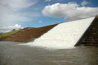 Águas Guariroba, concessionária dos serviços de água e esgoto, vai cumprir decreto (Foto: Minamar Júnior/Arquivo)