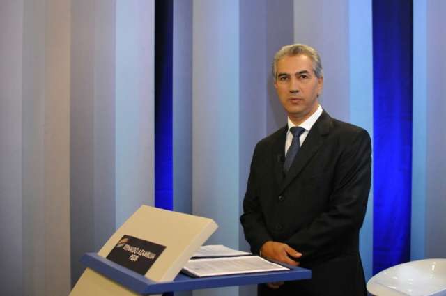 Delc&iacute;dio e Reinaldo deixam propostas de lado e partem para o ataque 