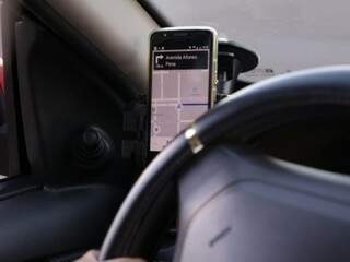 Trabalho com uso de carro, moto e também em domicílio cresce em MS Trabalho com uso de carro, moto e também em domicílio cresce em MS