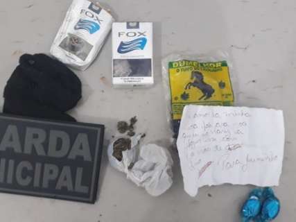 Tr&ecirc;s s&atilde;o presos ao tentar lan&ccedil;ar maconha com bilhete a interno da Unei