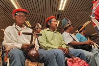 Índios da etnia Guarani Kaiowá. (Foto: Marcos Ermínio)