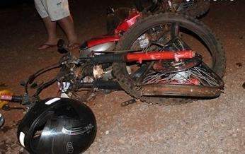 Acidente entre bicicletas, moto e carros deixa sete feridos em Sidrol&acirc;ndia