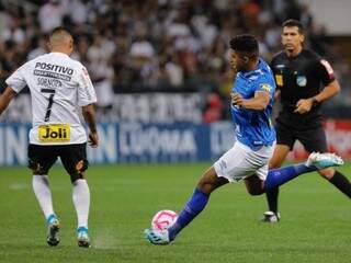 Éderson marcou o gol da vitória cruzeirense sobre o Corinthians (Foto: Daniel Vorley/LightPress)