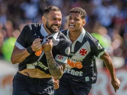 Fluminense tem dois expulsos e leva virada do Vasco em São Januário