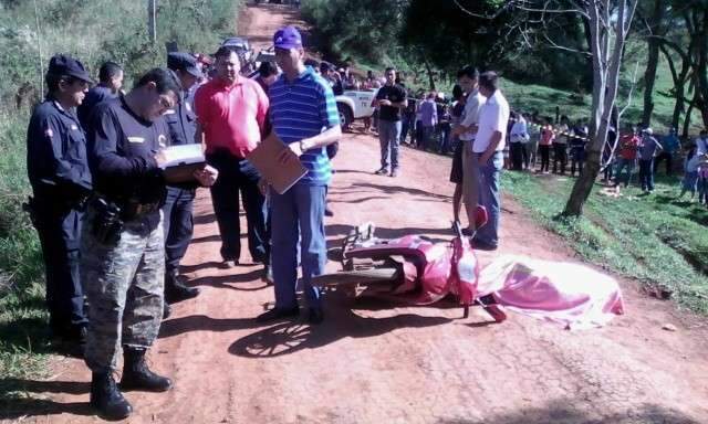 Homem mata professora a tiros e depois atira contra a cabe&ccedil;a na fronteira