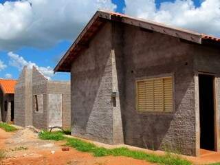 Serão 100 novas moradias em Paranaíba e 96 em Chapadão do Sul. (Foto: Agehab/Divulgação)