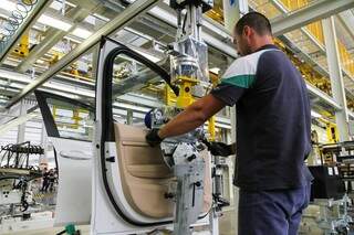 BMW Group produz primeiro veículo em sua fábrica de automóveis no Brasil