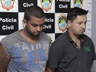 Rafael José da Silva e Eduardo de Mira foram presos em Joinville-SC (Foto: Alan Nantes)