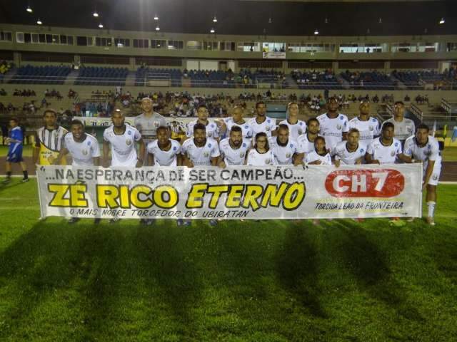 Ubiratan de Dourados homenageia Jos&eacute; Rico, seu ilustre ex-jogador