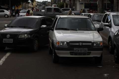 Motoristas apontam falta de agentes de trânsito e excesso de multas no Centro